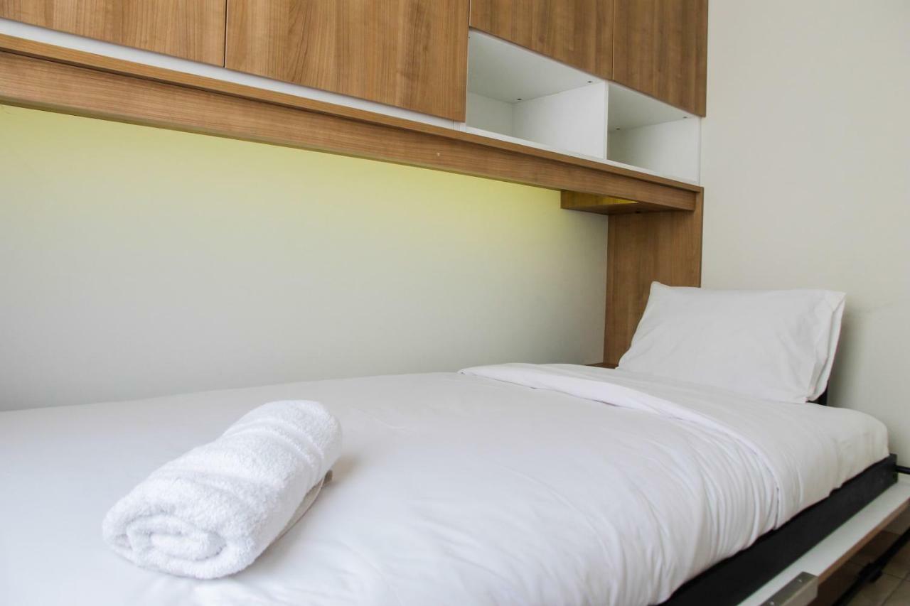 2br With Sofa Bed At Springlake Summarecon By Travelio Apartemen