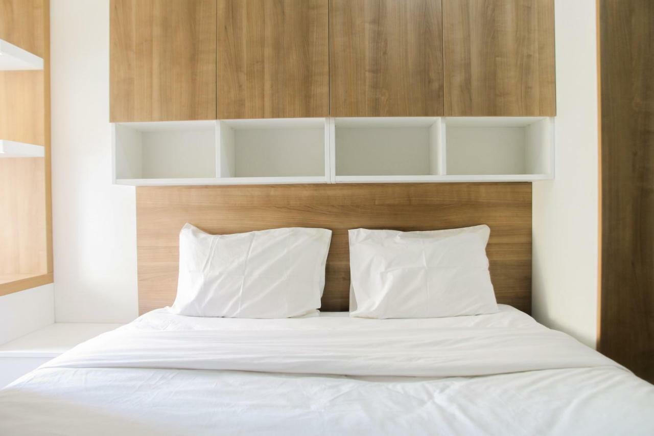 Apartemen 2br With Sofa Bed At Springlake Summarecon By Travelio *